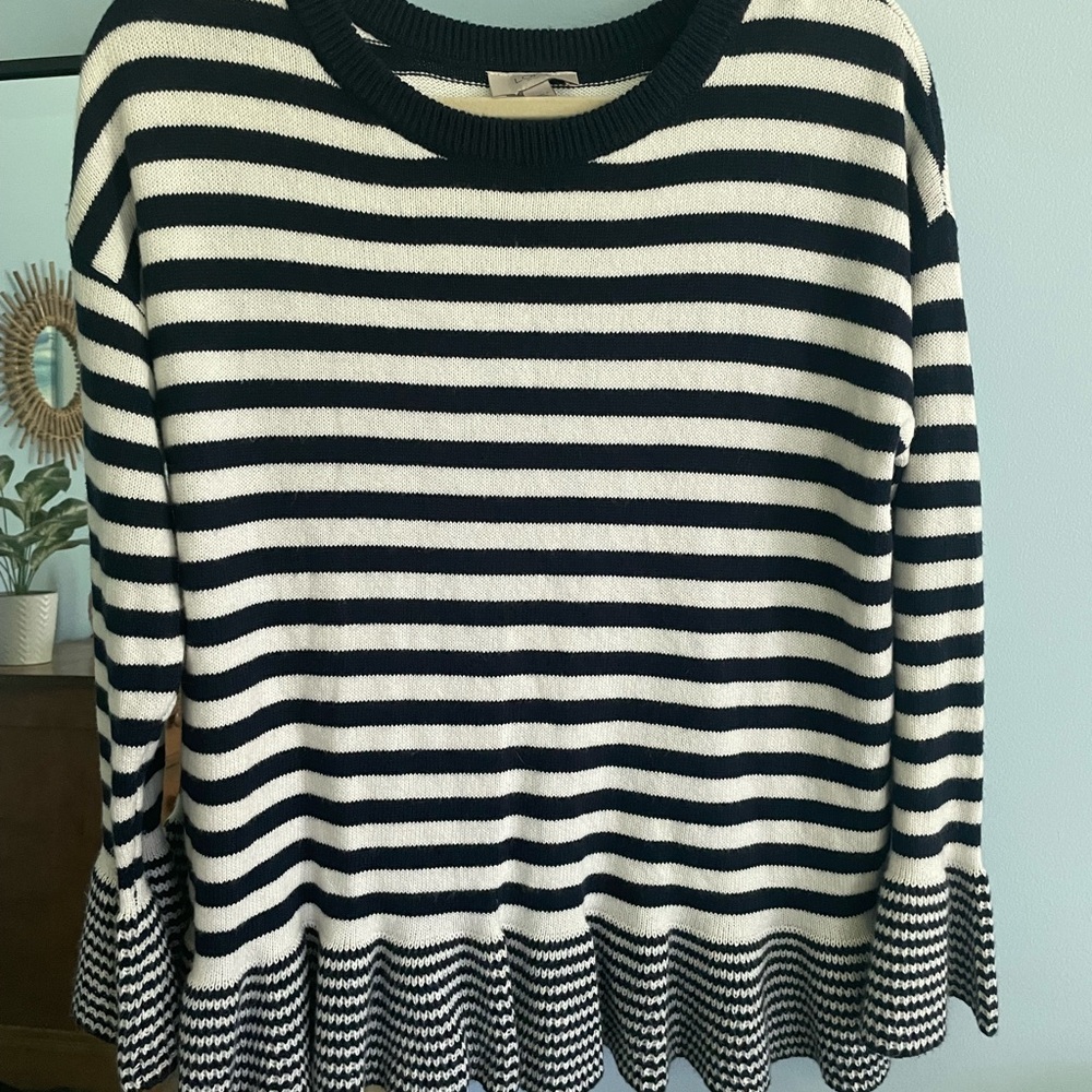 LOFT Blue and White Boxy 3/4 Sleeve Sweatshirt